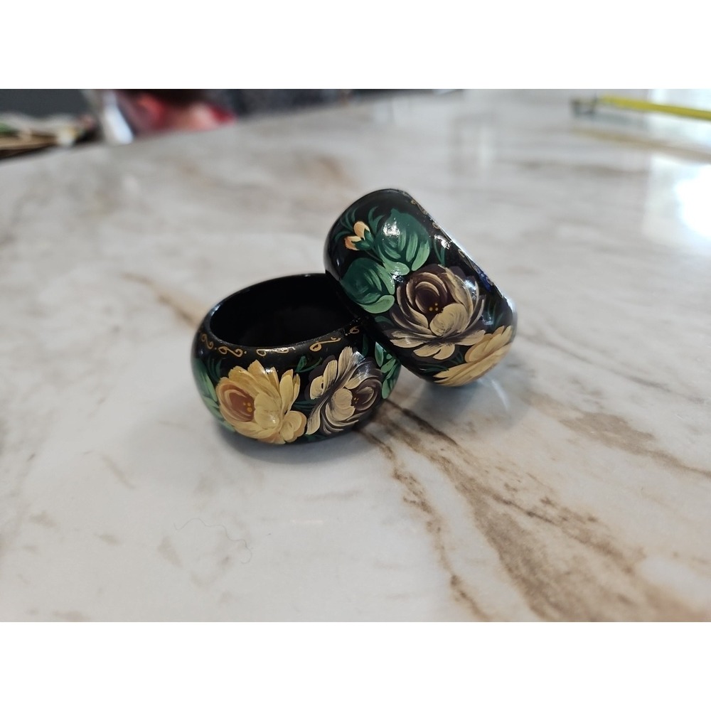 Vintage Floral HAND PAINTED Lacquered NAPKIN RINGS Set of 2